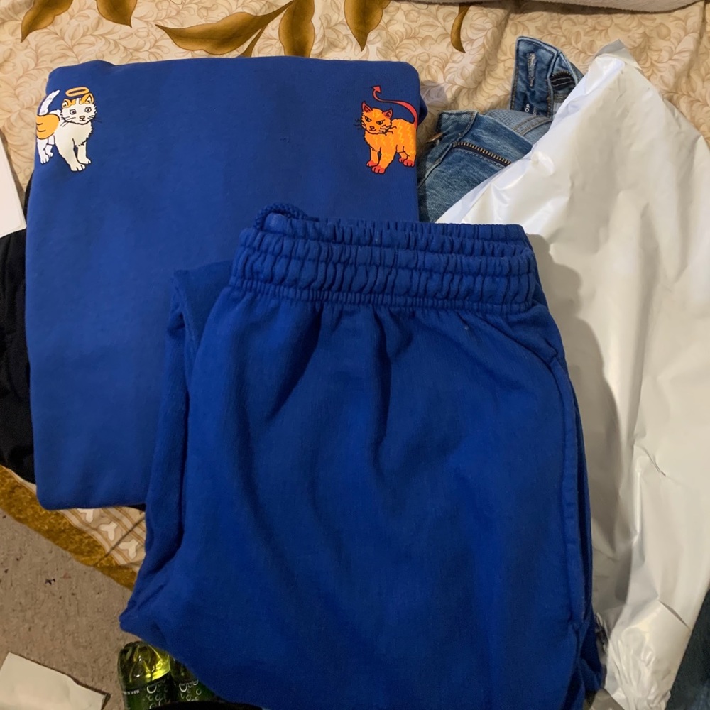 EMMA CHAMBERLAIN CAT SWEATPANTS